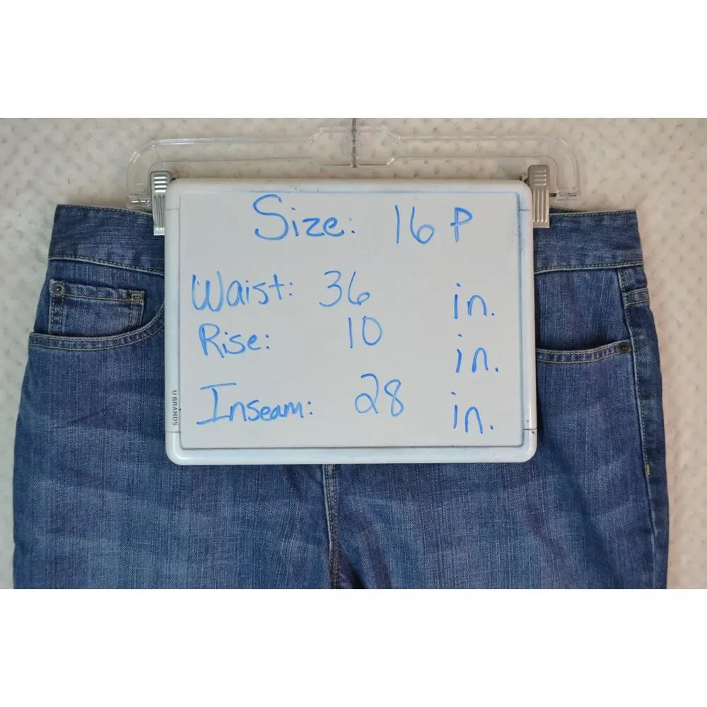LL Bean Women's 16 Petite Medium Wash Relaxed Straight Leg Jeans